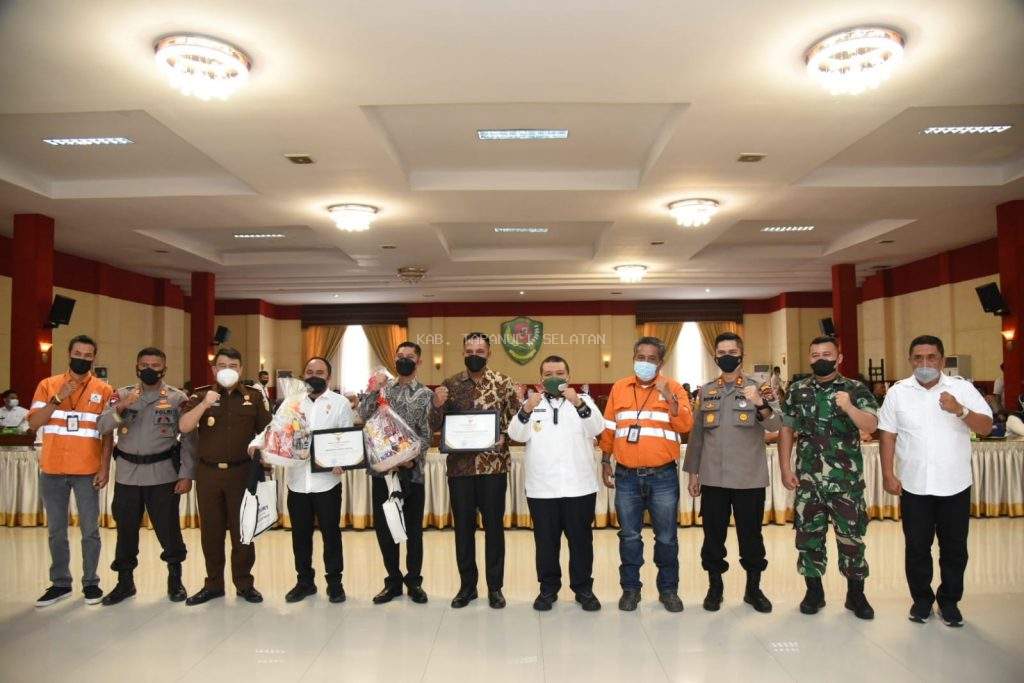  Bupati Bersyukur Tapsel Lampaui Target 70 Persen Vaksinasi Dosis Pertama