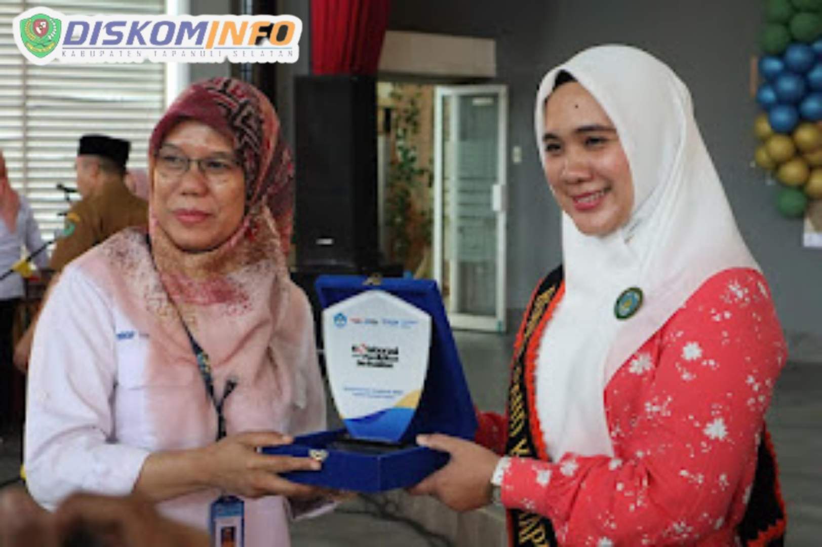 Bupati Dan Bunda PAUD Tapsel Terima Piagam Penghargaan Dari Balai Penjaminan Mutu Pendidikan Provsu