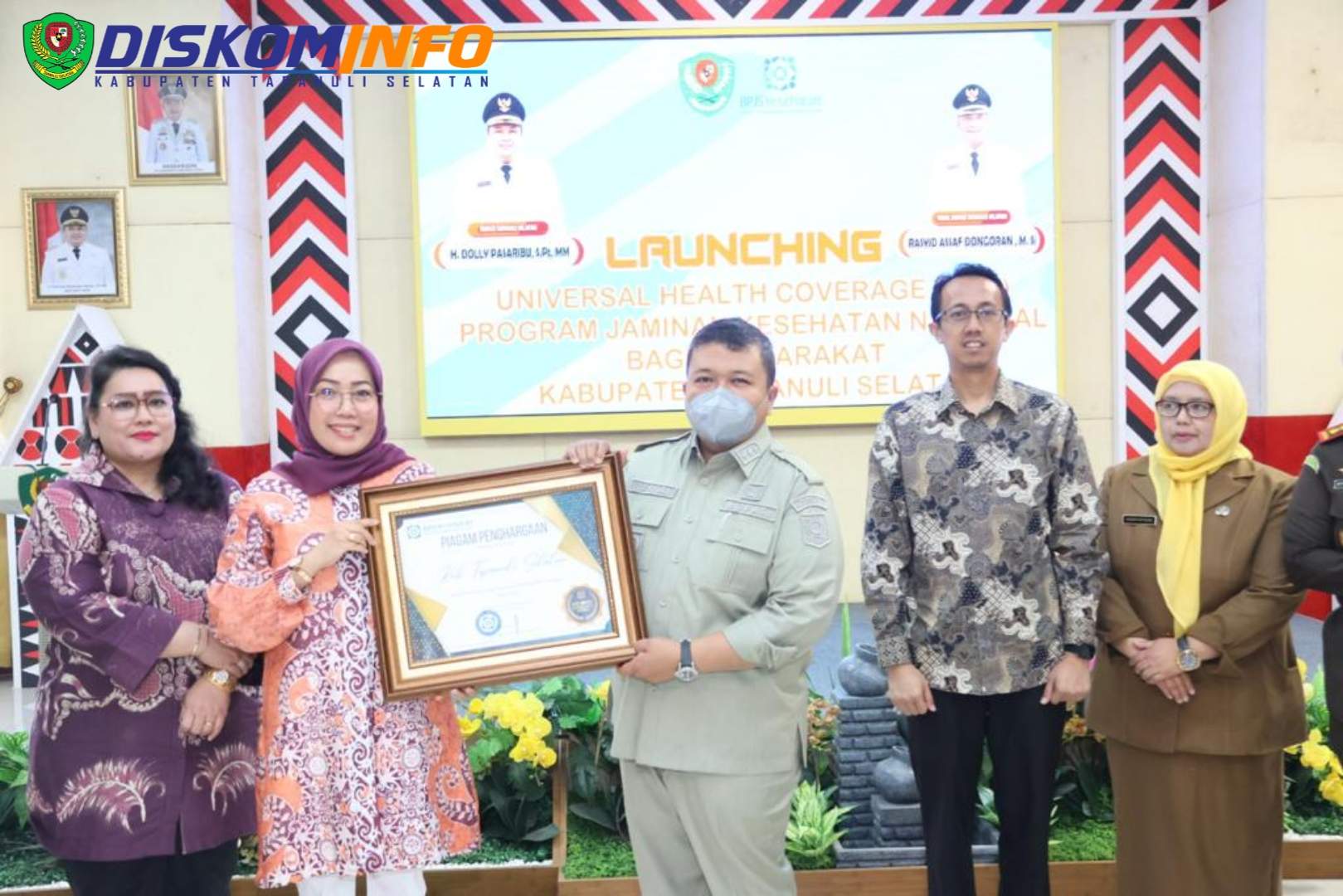 Bupati Tapsel launching UHC program JKN 