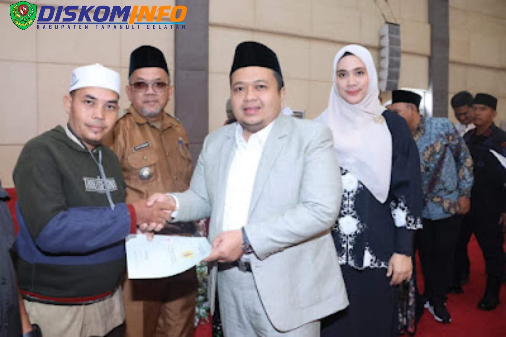 Bupati Tapsel : Teladani Perilaku Rasulullah SAW Dalam Kehidupan Sehari-hari