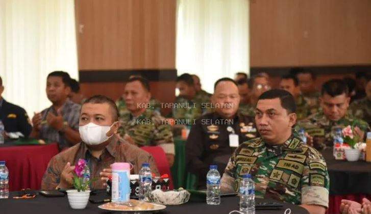 Bupati Tapsel Dukung Perekrutan Pasukan Cadangan Militer