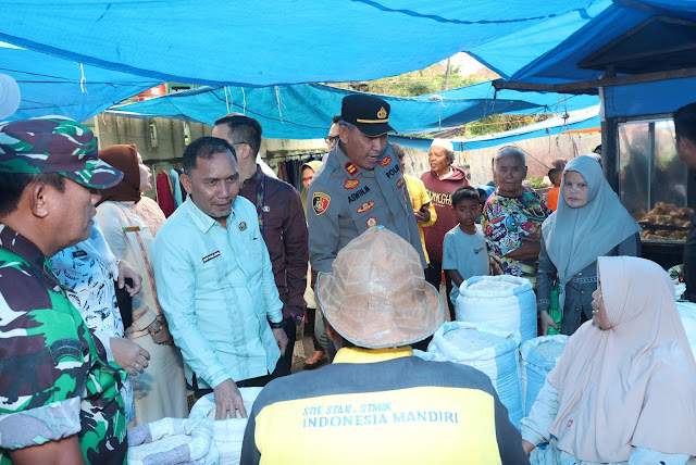 Pastikan Harga Stabil, Sekda Tapsel Sidak Ke Pasar Sipirok