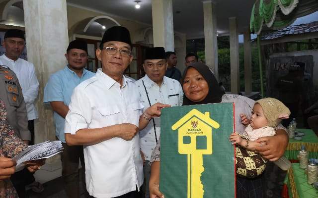 Demi Rakyat, Bupati Tapsel Berjibaku di Tingkat Pusat dan Provinsi