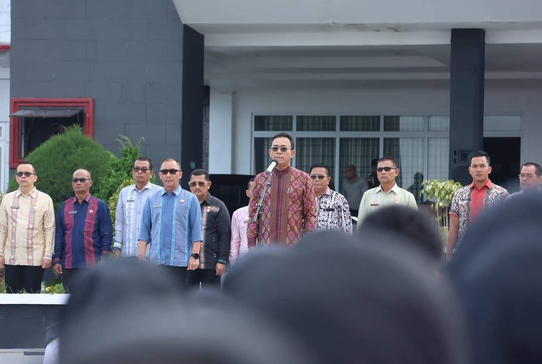 Bupati Tapsel Serahkan SK dan SPMT Kepada 633 PPPK Formasi 2024 Tahap I