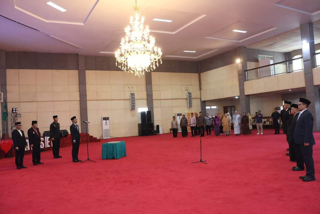 Lantik 5 Pejabat Eselon II, Bupati Gus Irawan: Tapsel Harus Mampu Bersaing di Tingkat Nasional