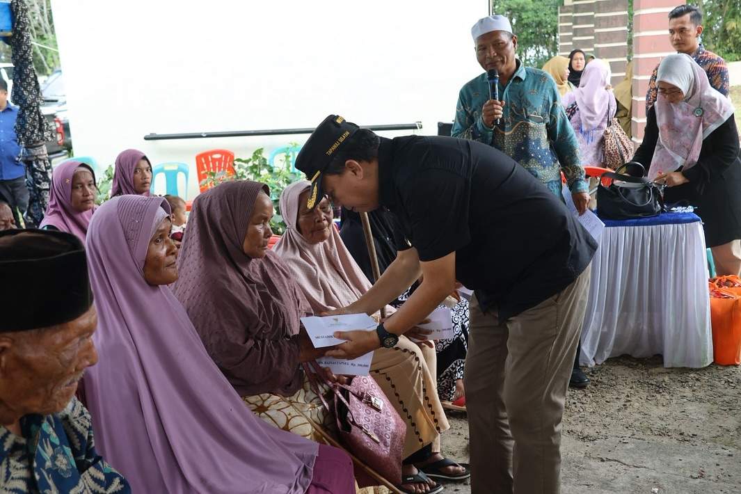 Wabup Tapsel Dukung Pengobatan Gratis di Desa Terpencil