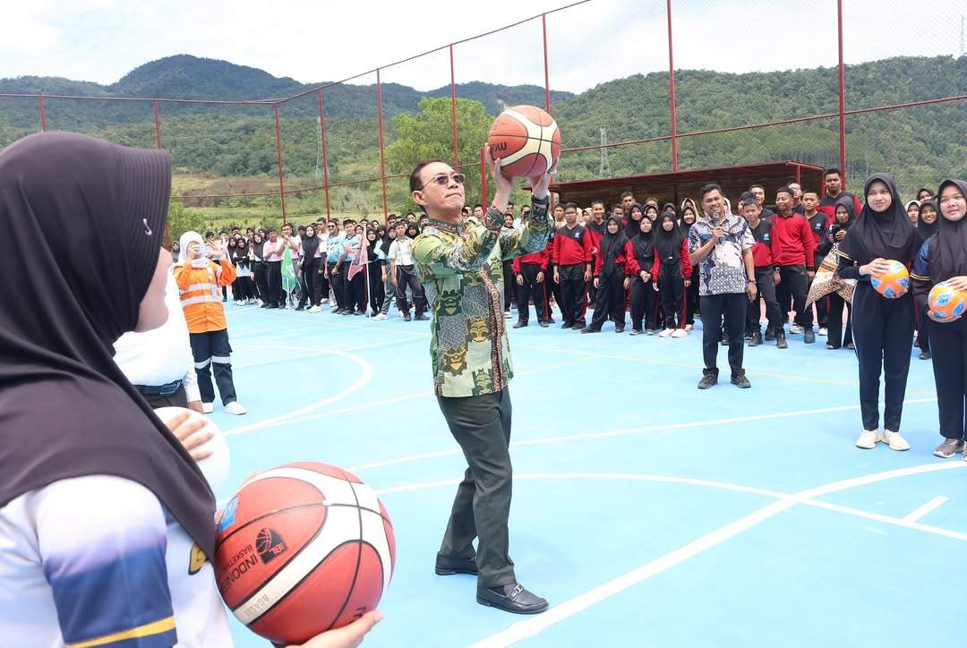 Bupati Tapsel Resmikan Lapangan Olahraga Multifungsi MAN IC Sipirok