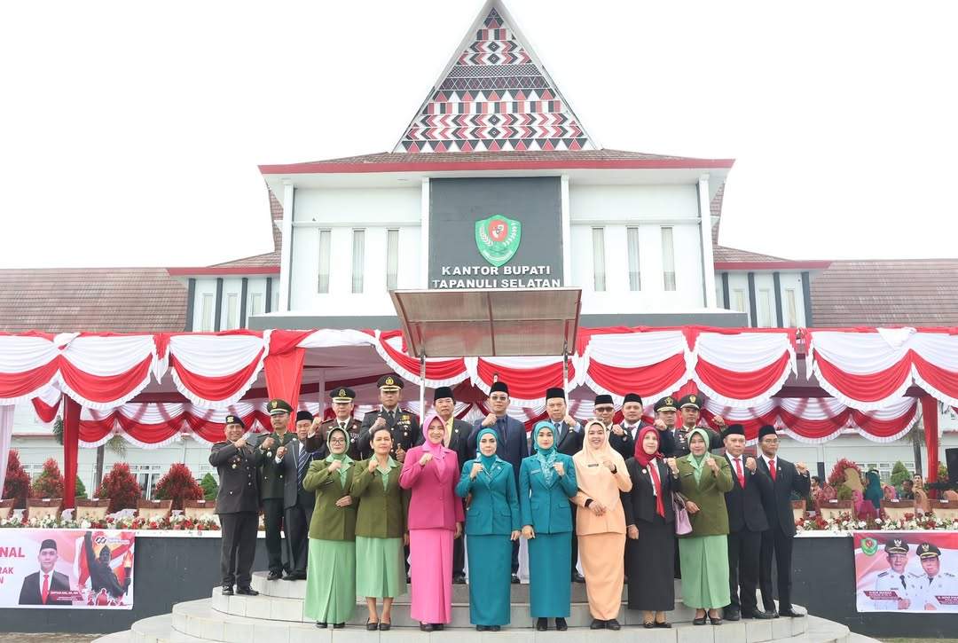 Peringati Hari Pahlawan 2025, Bupati Tapsel Tekankan Prioritas Bangsa di Atas Kepentingan Pribadi