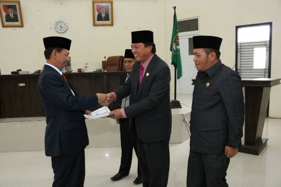 Bupati Tapsel Beri Sambutan Penutup LKPJ Tapsel 2016